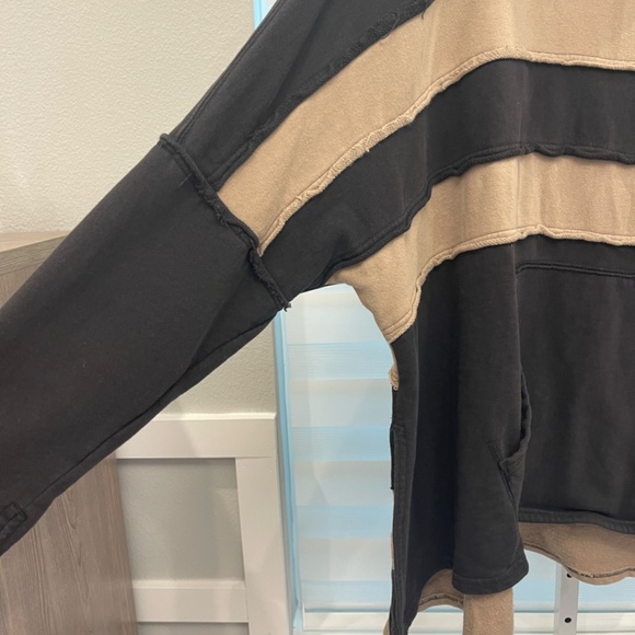 Like New Free People Spotted In Stripes Pullover Hood Slouchy Top Size M - Picture 6 of 7